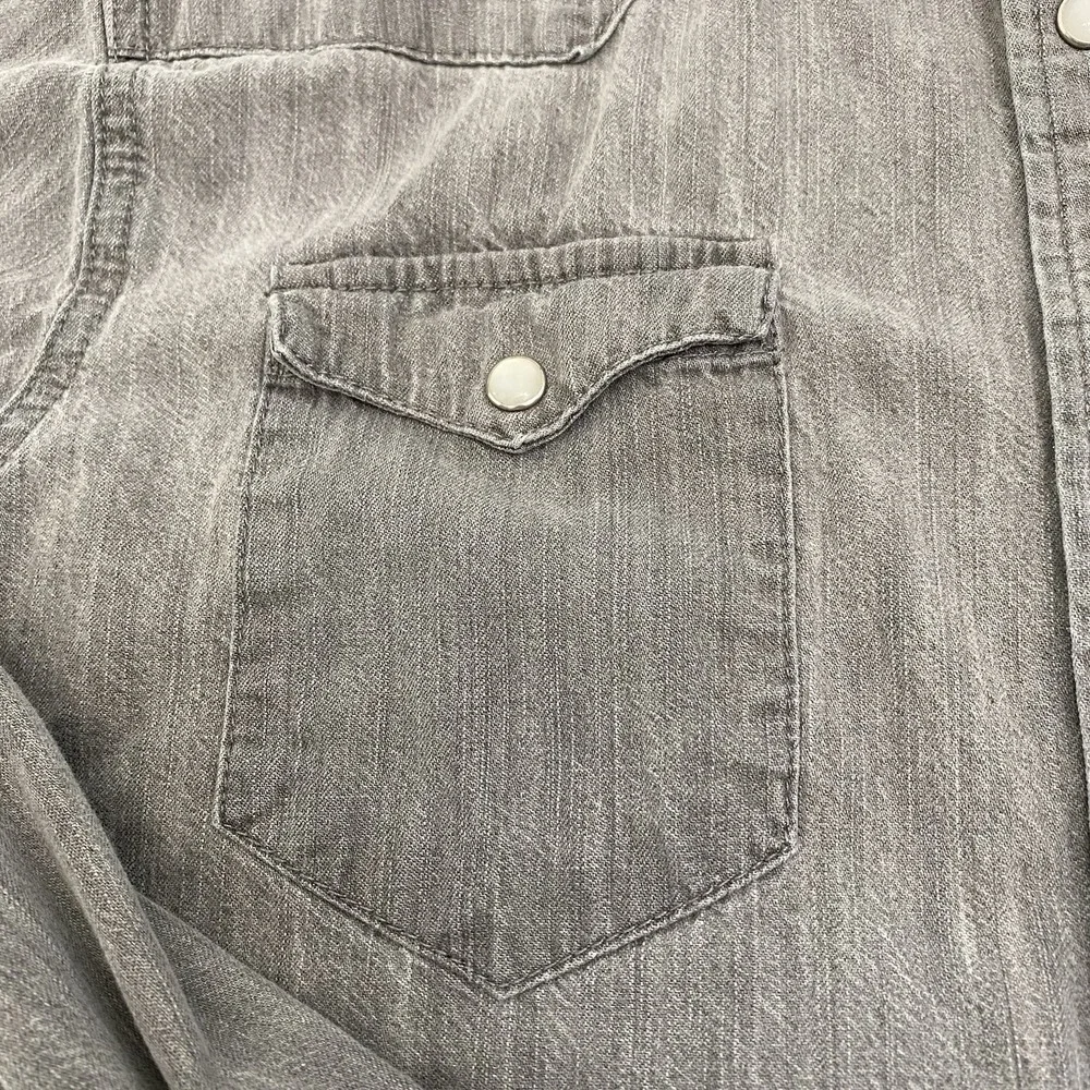 Levis Sawtooth Pearl Snap Shirt Medium Gray Button Up Casual Workwear